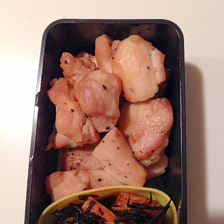 シンプル お弁当に 鶏もも肉の塩 胡椒炒め レシピ 作り方 By みゅうしろ 楽天レシピ シンプル お弁当に 鶏もも肉の塩 胡椒炒め レシピ 作り方 By みゅうしろ 楽天レシピ